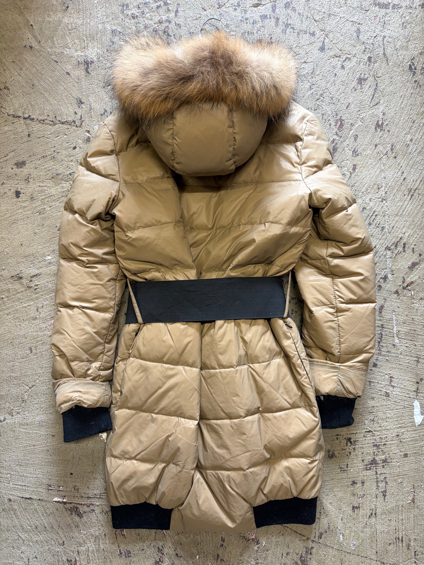 Piumino Moncler Lucie – Parka Tecnico con Cintura tag 2