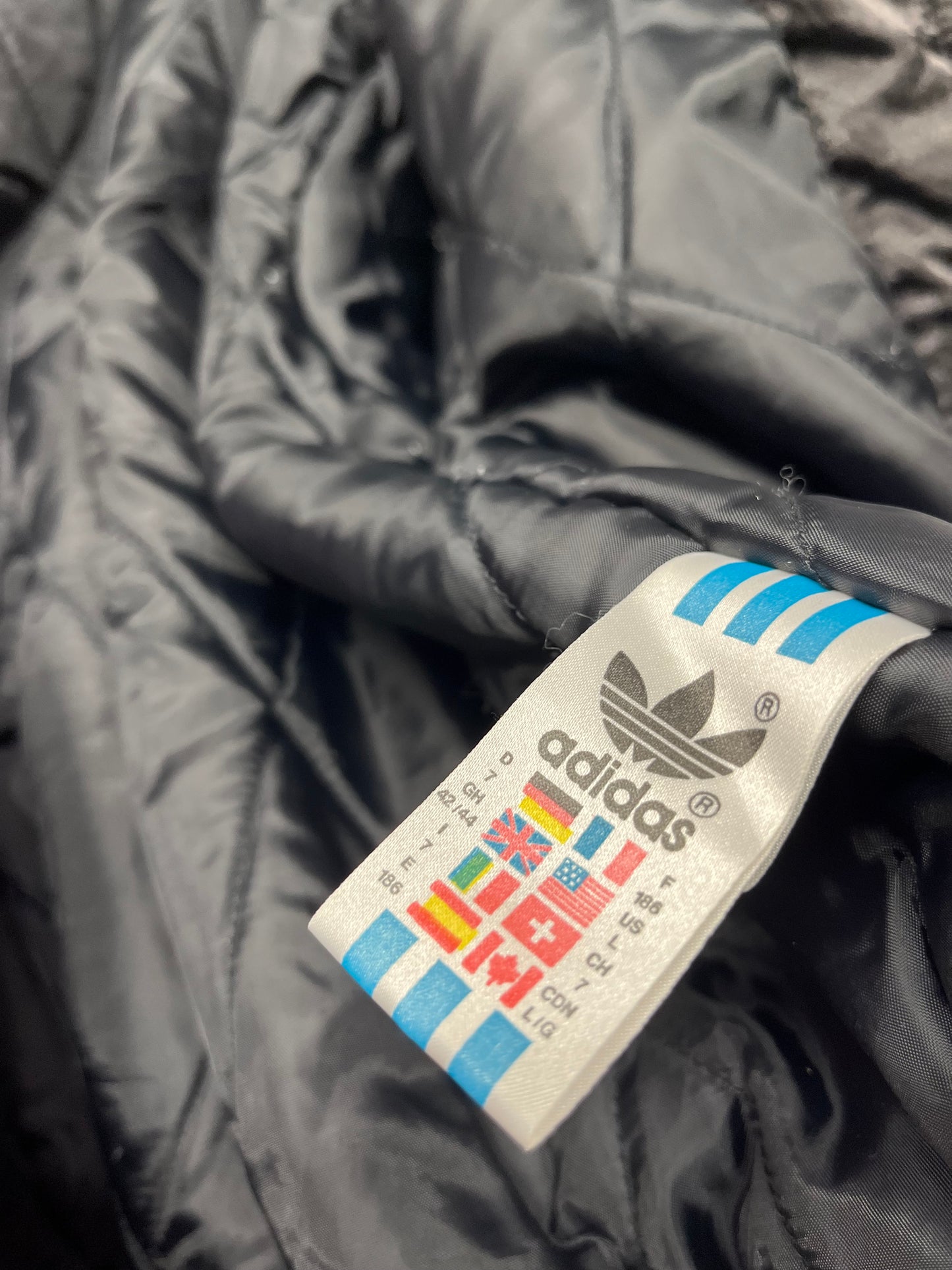 Giacca vintage Adidas Originals – Anni ’80/’90 – Taglia D7 (XL)