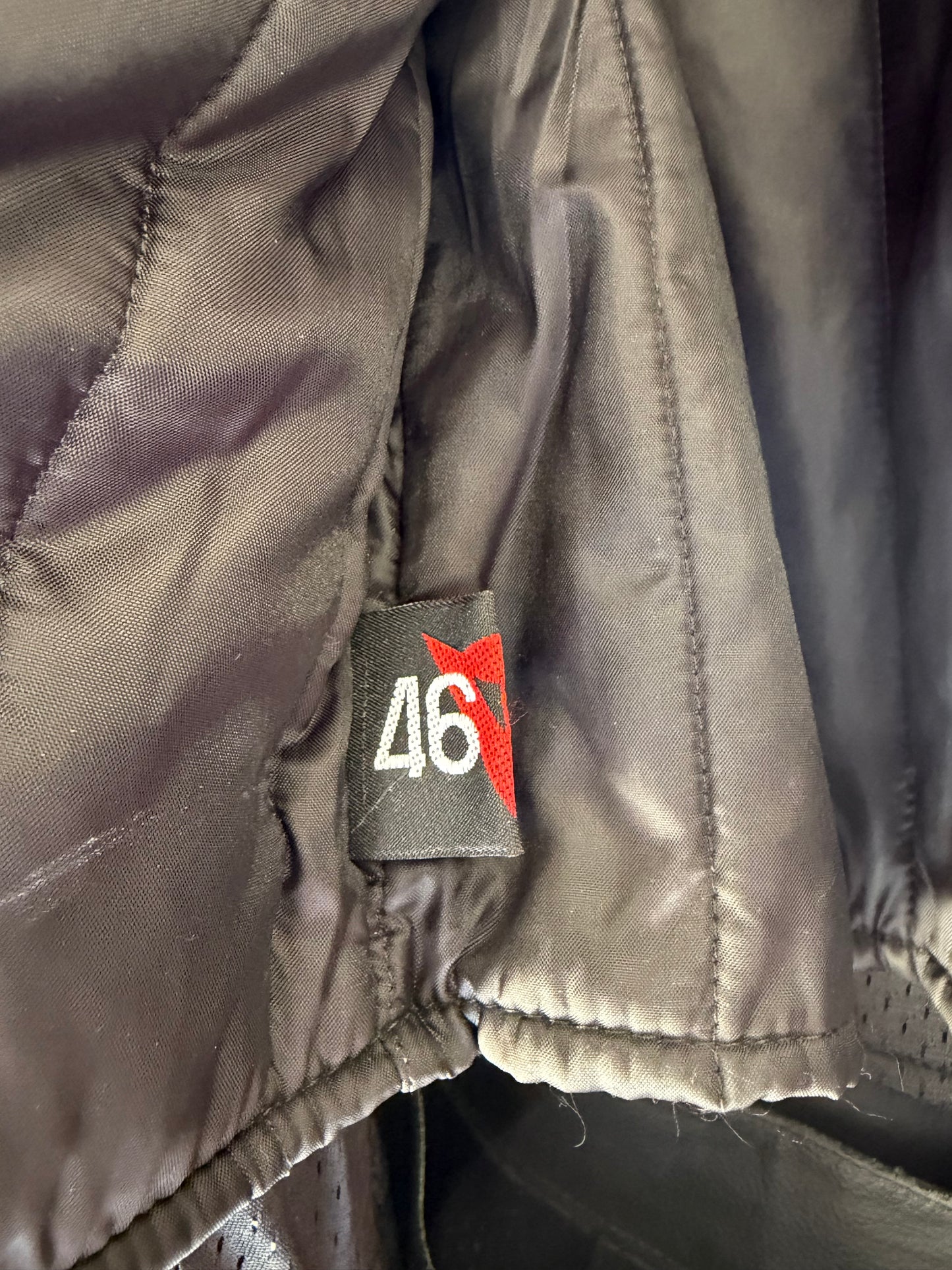 Giacca e Pantalone Dainese da moto con protezioni taglia 46