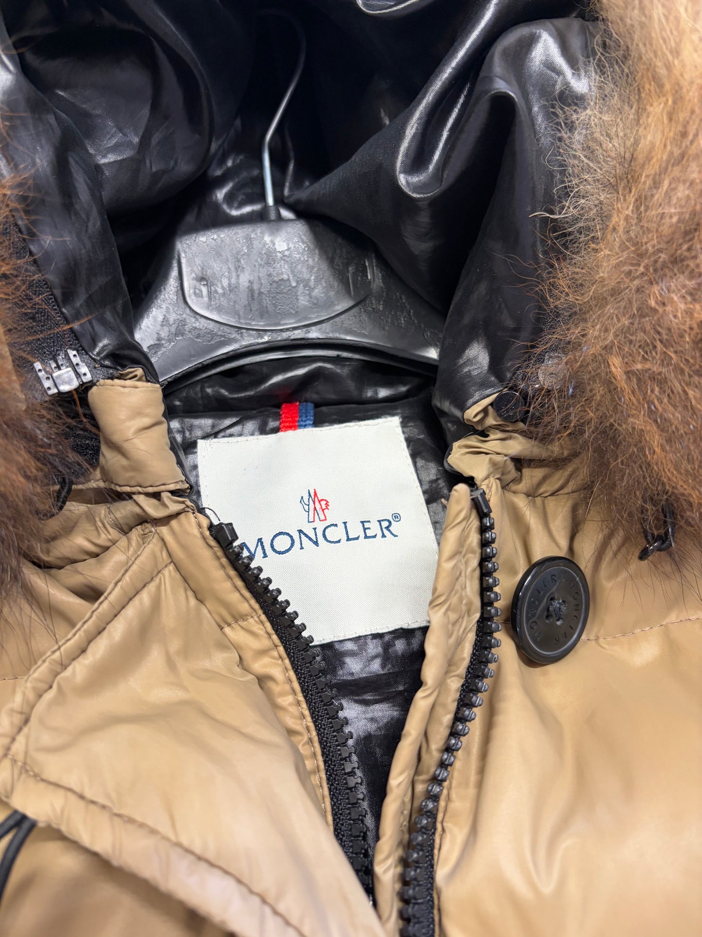 Piumino Moncler Lucie – Parka Tecnico con Cintura tag 2